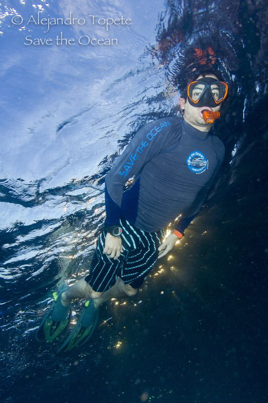 Snorkeling at sunset, La Paz Mexico by Alejandro Topete 