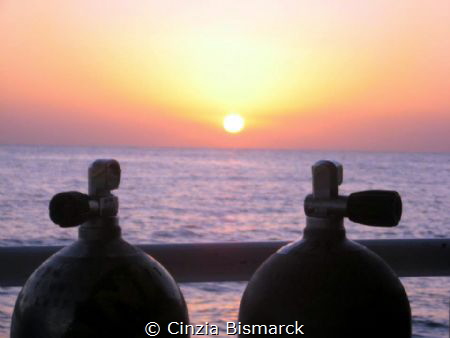 "Air of sunrise"
Sunrise on the way to Thistlegorm's Wreck by Cinzia Bismarck 