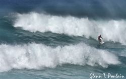 So what do you do when you can’t go diving? Take photo’s of the big surf. 